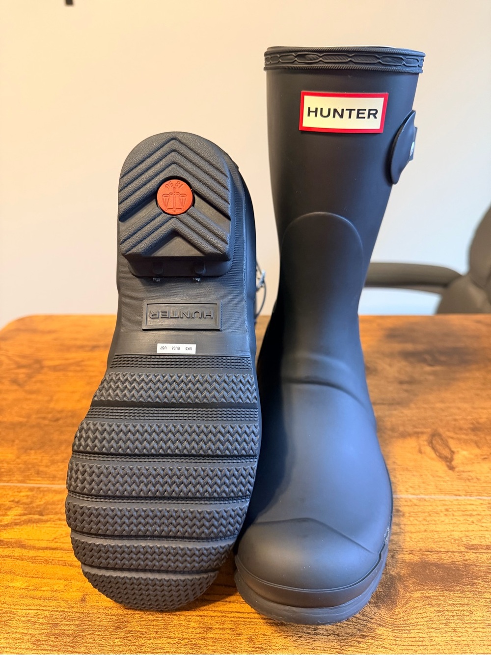 Hunter Women’s Original Black Short Rain Boots 7W - Picture 4 of 8